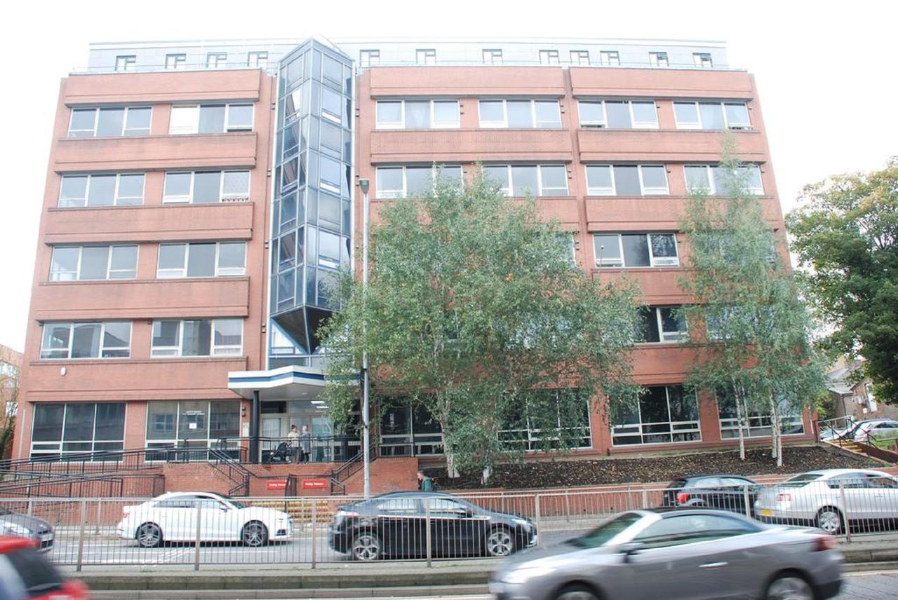Unity House Serviced Apartments Лутън Екстериор снимка
