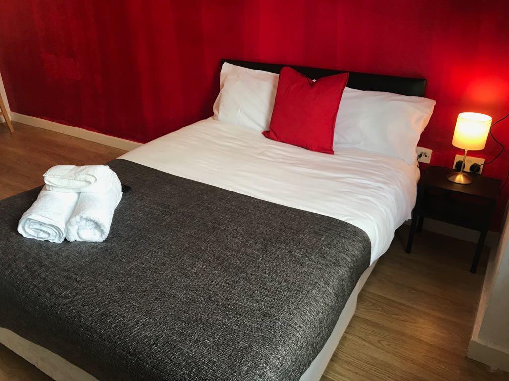 Unity House Serviced Apartments Лутън Екстериор снимка